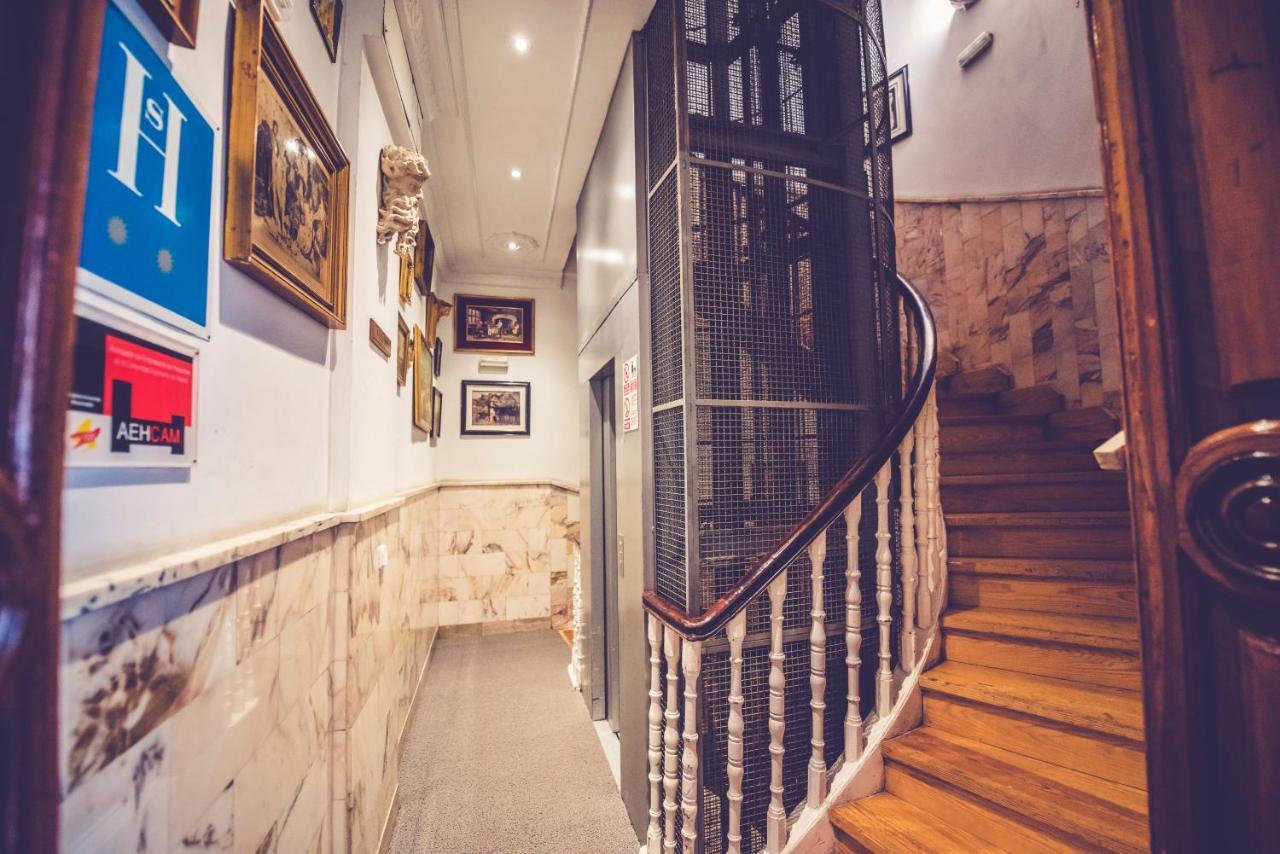 Hostal Marlasca Madrid Bagian luar foto
