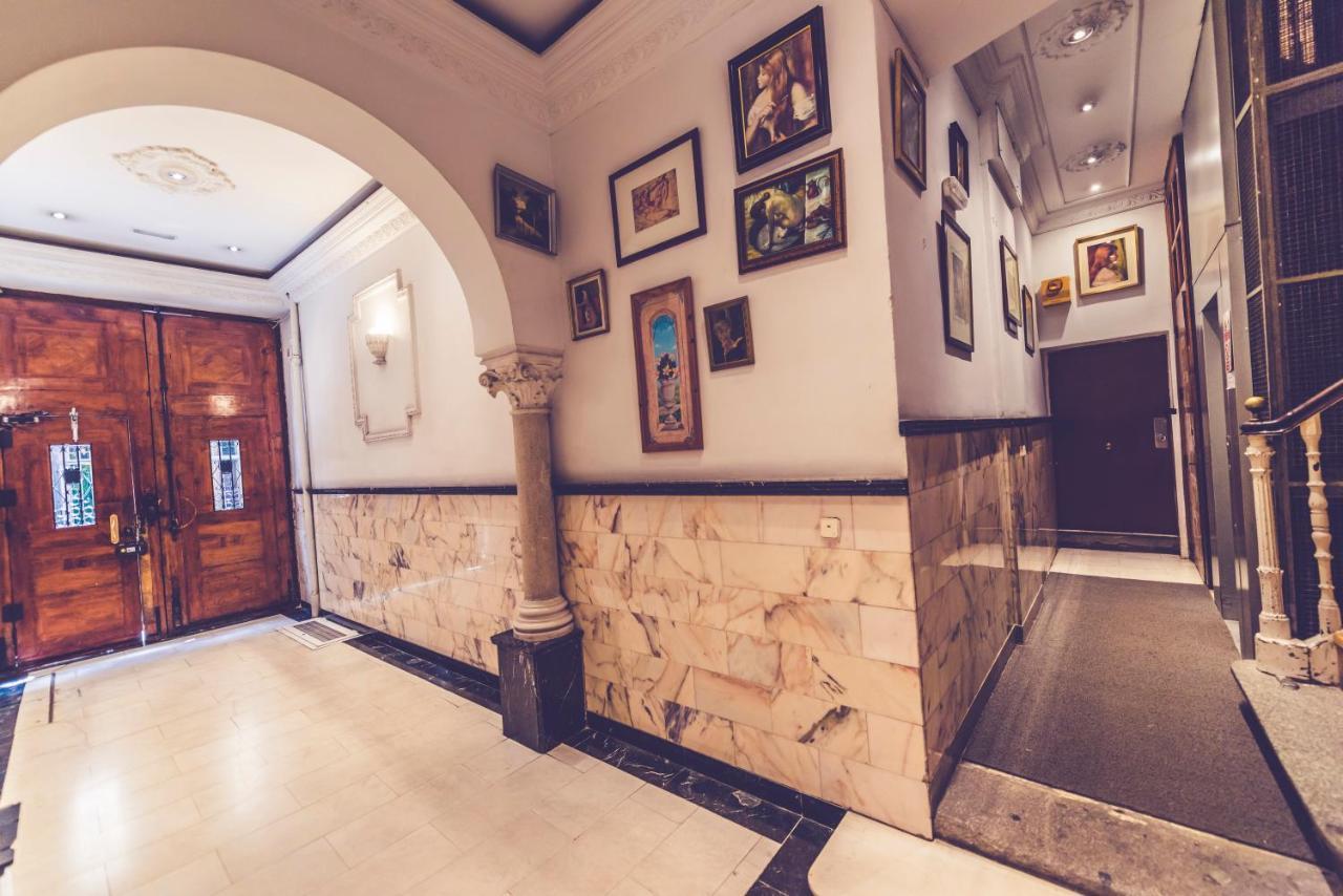 Hostal Marlasca Madrid Bagian luar foto
