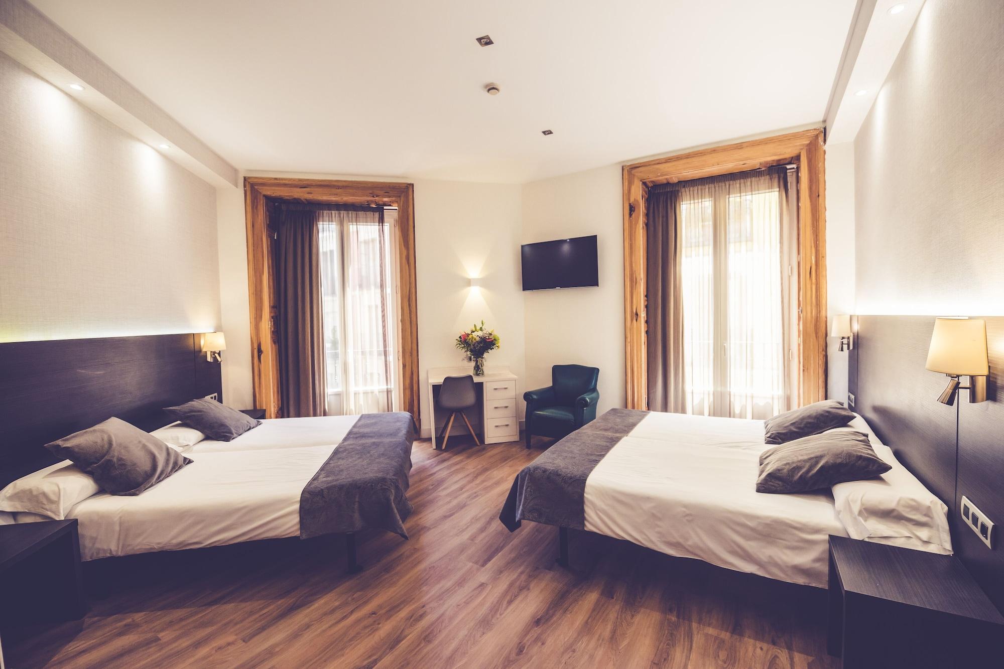Hostal Marlasca Madrid Bagian luar foto