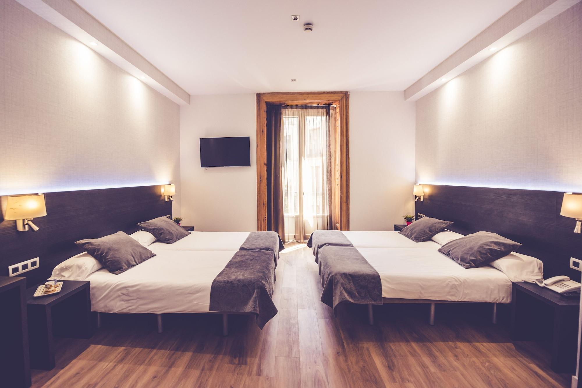 Hostal Marlasca Madrid Bagian luar foto