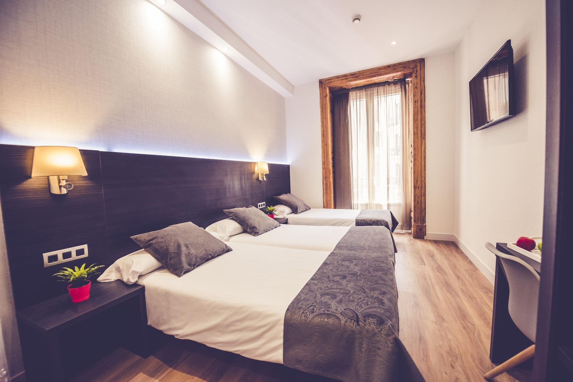 Hostal Marlasca Madrid Bagian luar foto