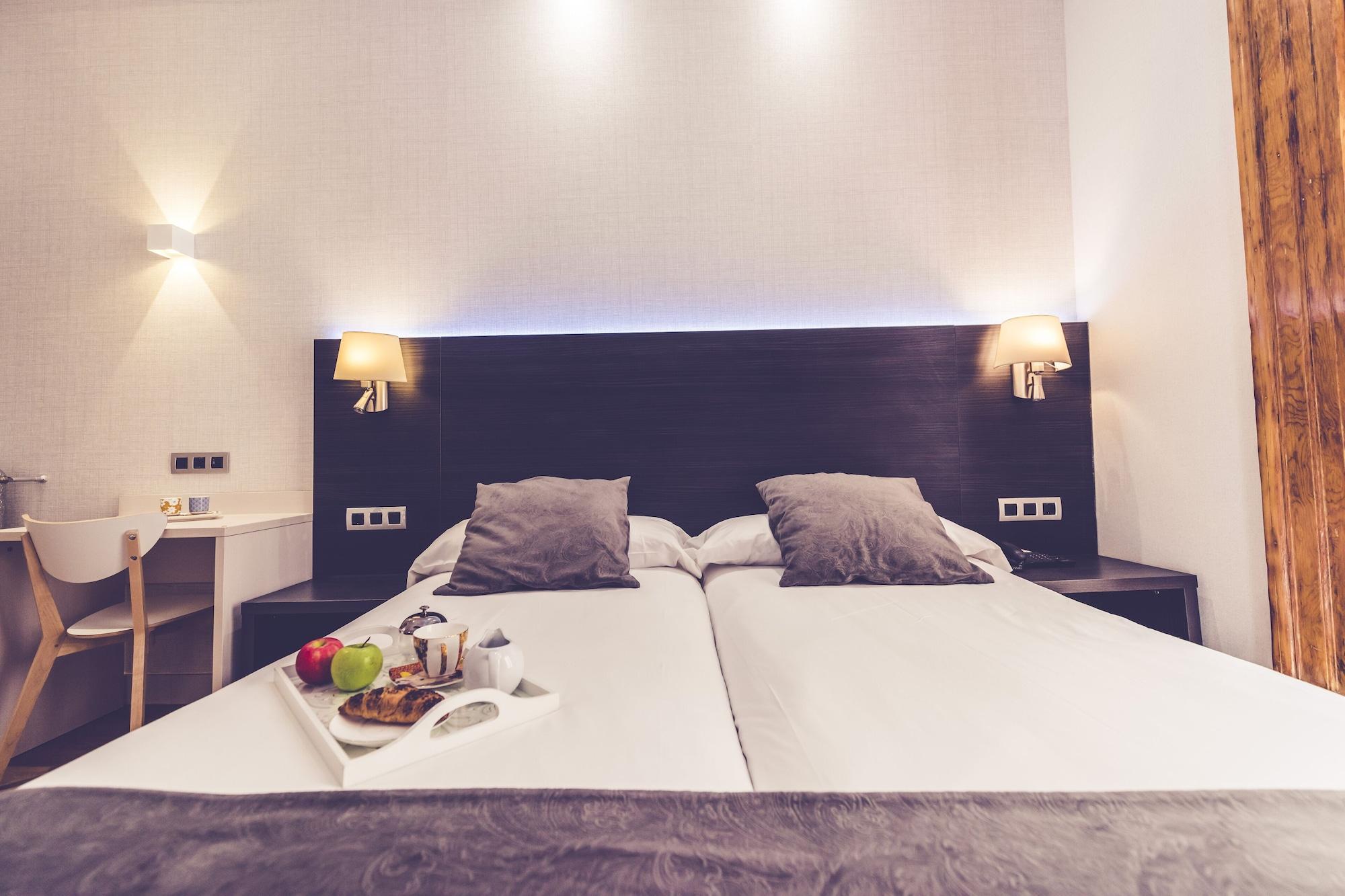 Hostal Marlasca Madrid Bagian luar foto